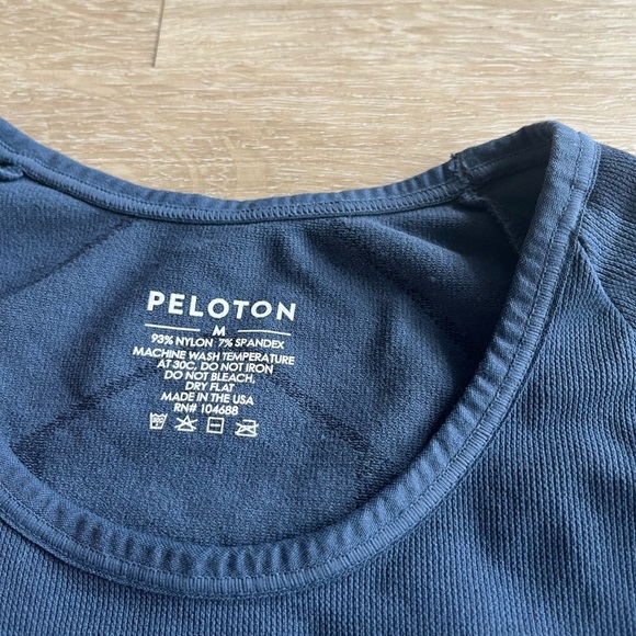 Peloton Seamless Blue Long Sleeve Crewneck SZ M - Picture 5 of 9